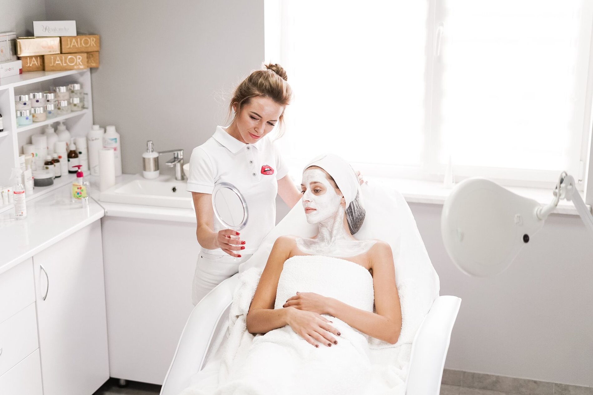 Lumière Signature Facial
